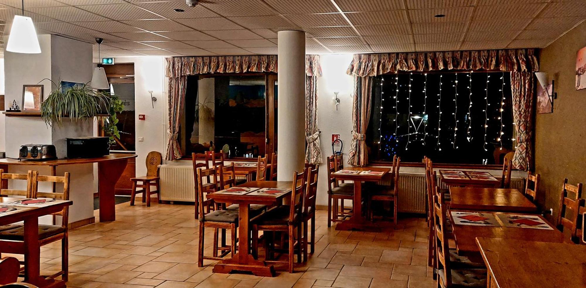 Hotel Les Bruyères Alpe d'Huez Esterno foto