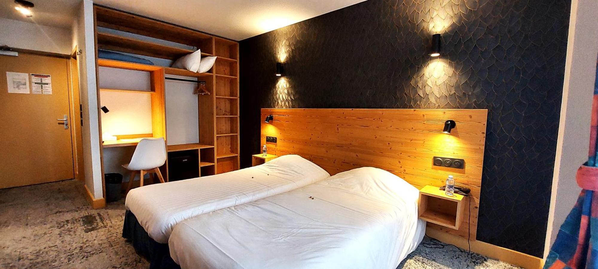 Hotel Les Bruyères Alpe d'Huez Esterno foto